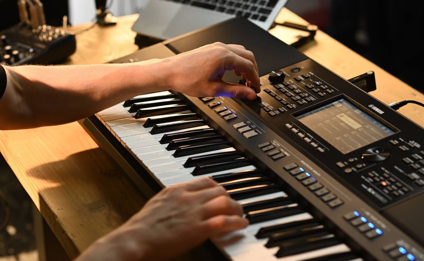 Read more about the article YAMAHA PSR-SX920 與 PSR-SX720：音樂革命新世代，創造無限可能
